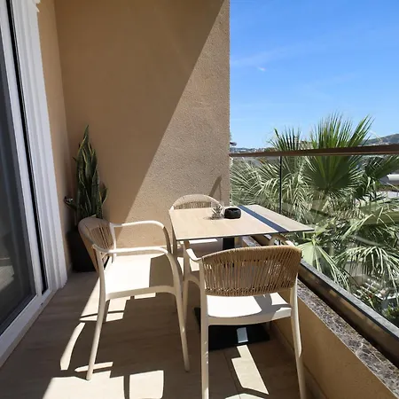Modern Steps From The Sea In For 3 Appartement