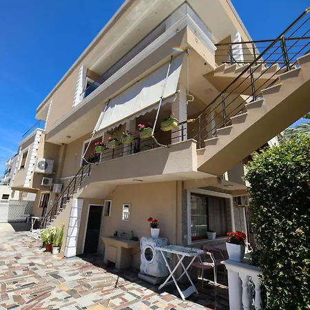 Modern Steps From The Sea In For 3 Appartement